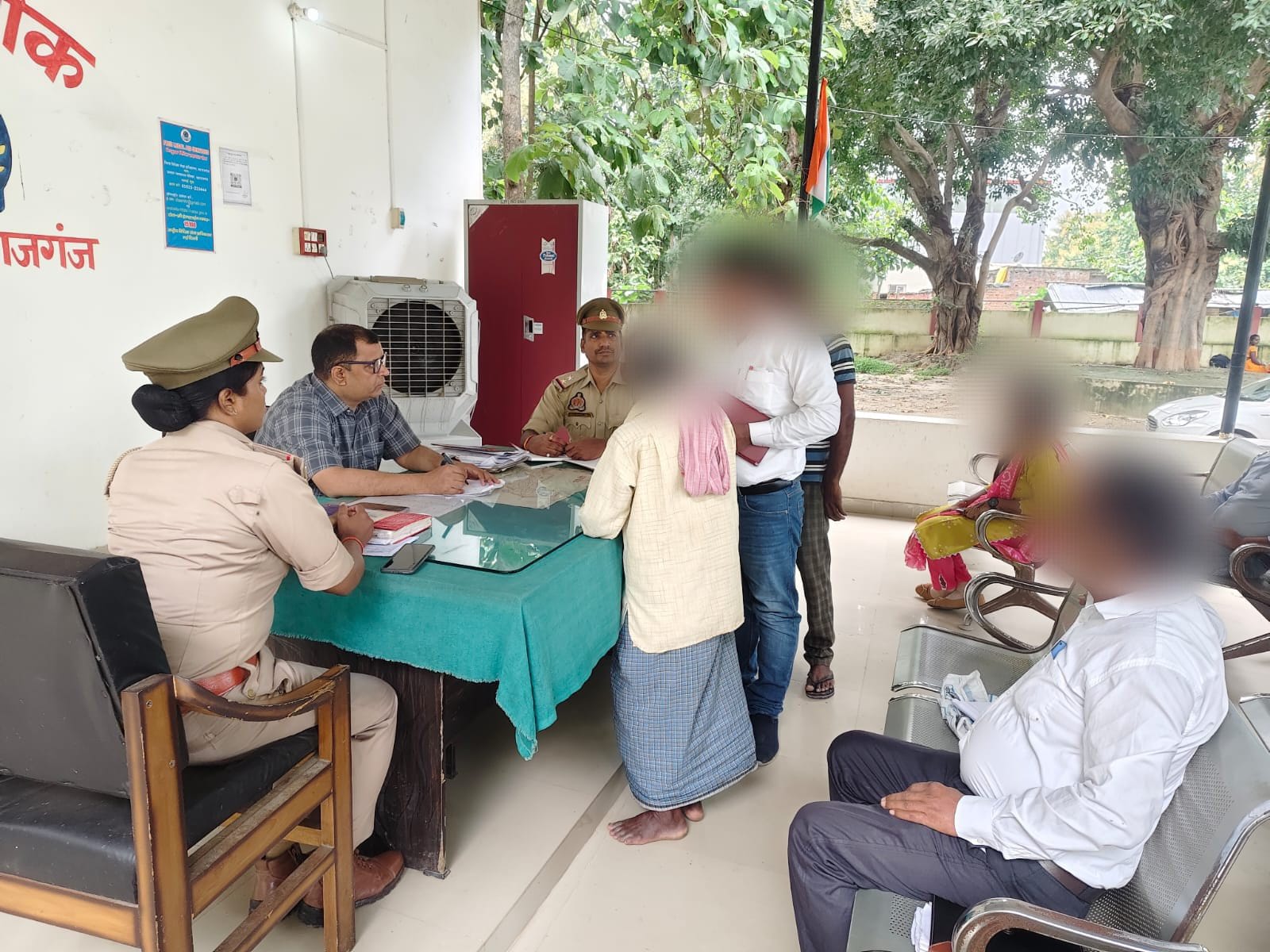 महराजगंज में थाना समाधान दिवस पर जनसुनवाई, फरियादियों की शिकायतों के त्वरित निस्तारण के निर्देश