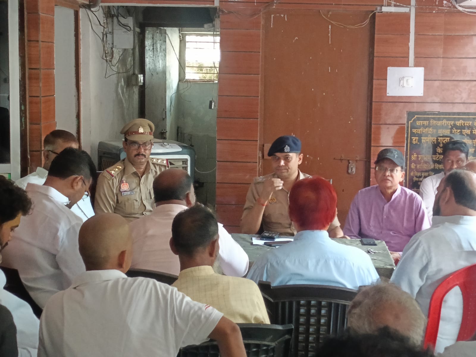 सीओ कोतवाली की अध्यक्षता में तिवारीपुर थाने पर पीस कमेटी की बैठक, पर्वों की सुरक्षा व्यवस्था पर हुई चर्चा