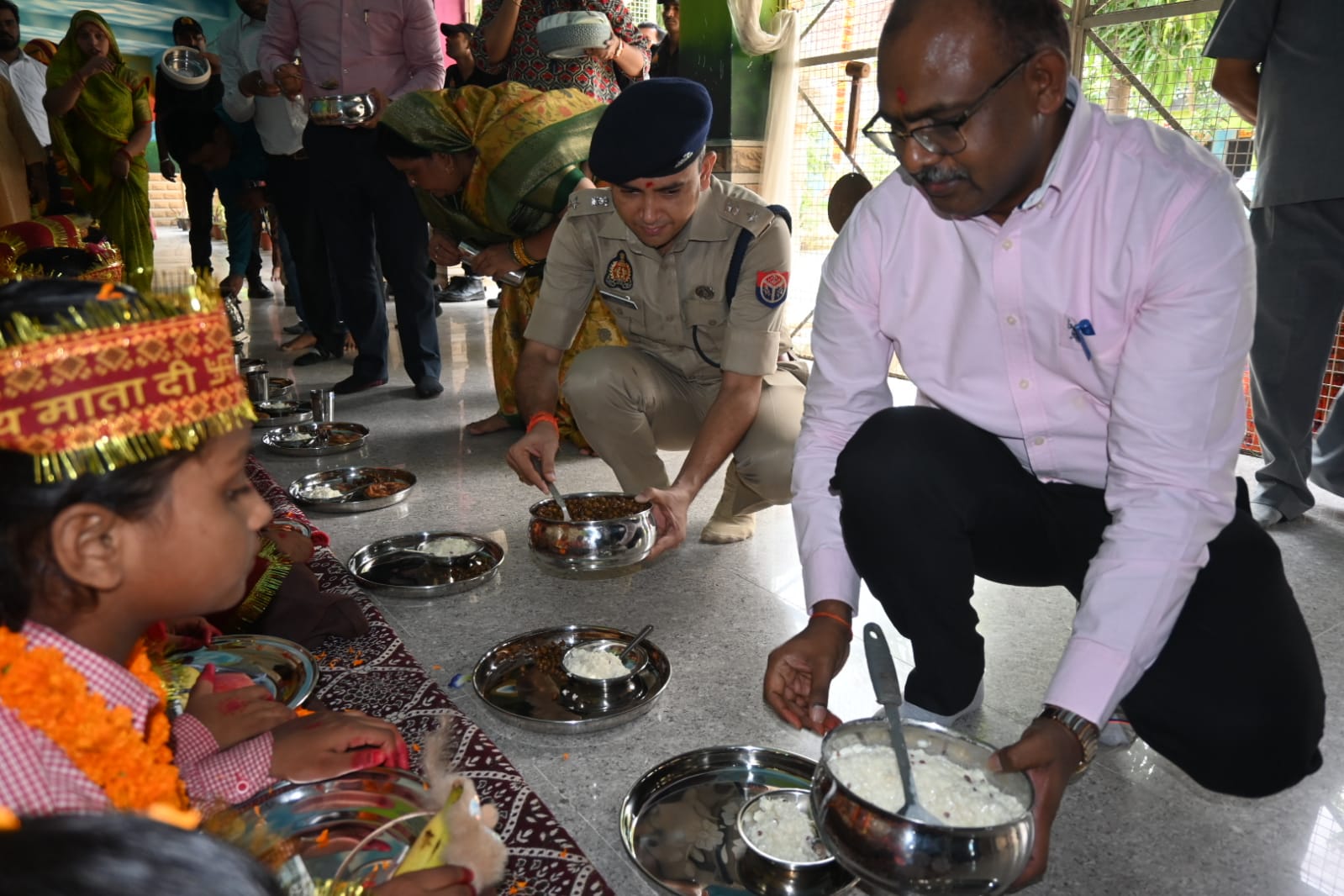 महराजगंज में मिशन शक्ति 5.0 के तहत डीएम और एसपी ने किया कन्या पूजन, बेटियों के सम्मान व सुरक्षा का संदेश