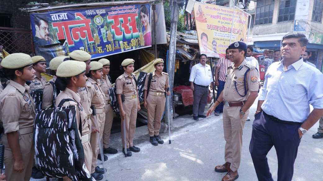 Gorakhpur News: दुर्गा प्रतिमा विसर्जन स्थल का एडीजी रेंज ने किया निरीक्षण, सुरक्षा व भीड़ प्रबंधन के कड़े निर्देश