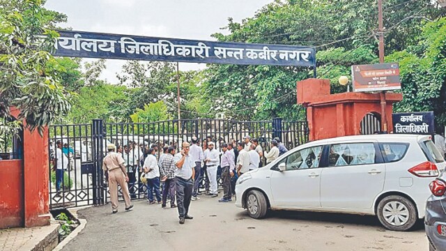 जिलाधिकारी न्यायालय ने उदय प्रताप की अपील खारिज की, बंजर भूमि से बेदखली का आदेश बरकरार