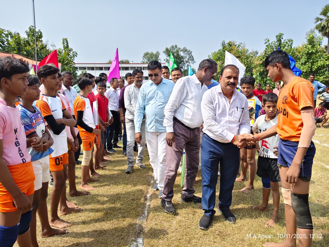 पनियरा में क्षेत्रीय बेसिक बाल क्रीड़ा प्रतियोगिता का शुभारंभ, वेदप्रकाश शुक्ल बोले- स्वस्थ शरीर के लिए खेल जरूरी