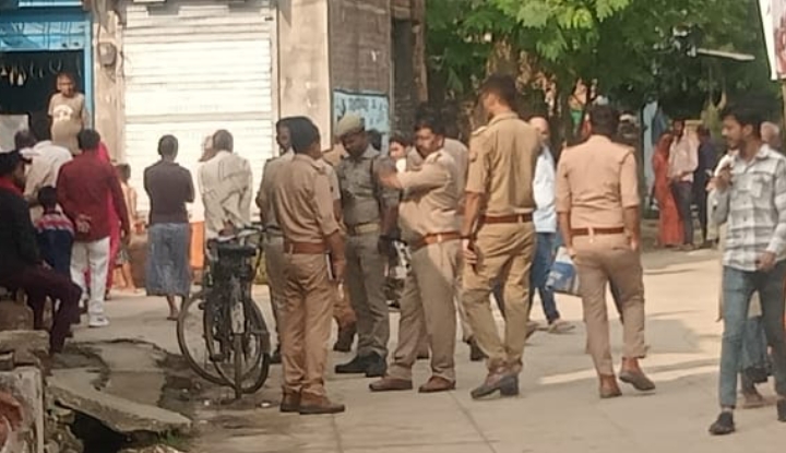 अकटहवा पुल पर मारपीट और फायरिंग का मामला, एसपी गोरखपुर समेत कई अधिकारियों ने संभाला मोर्चा, पीपीगंज थाना प्रभारी लाइन हाजिर