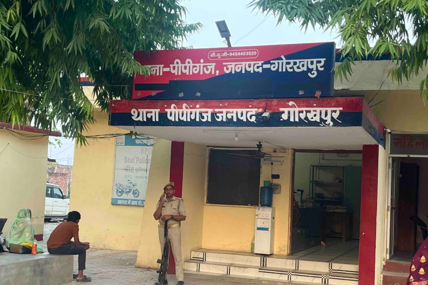 Gorakhpur News: पीपीगंज में जमीनी विवाद पर बवाल, शिक्षिका का सिर फूटा, दो बेटे घायल, पुलिस जांच में जुटी