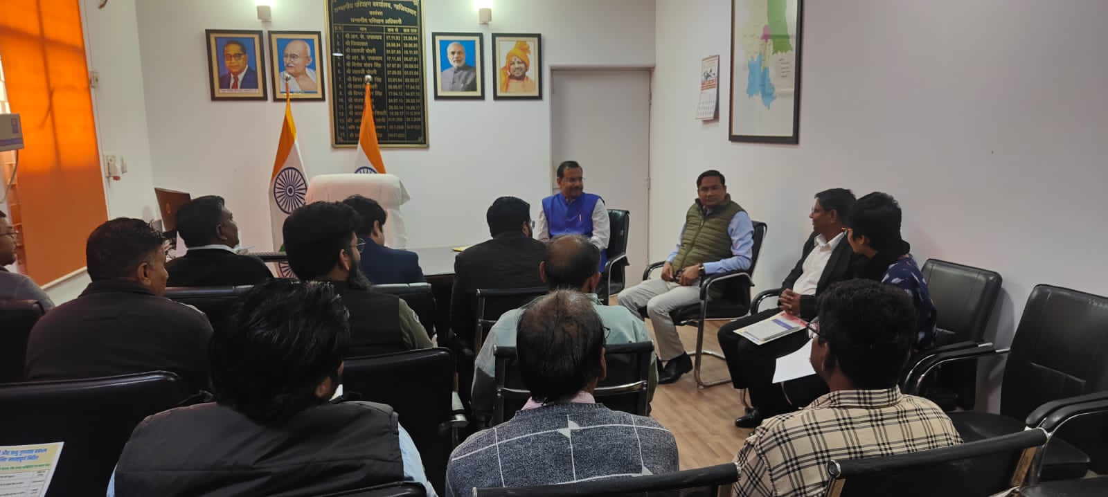 जिलाधिकारी रविन्द्र कुमार मॉंदड़ की सख्ती, स्वास्थ्य विभाग की समीक्षा बैठक में खराब प्रदर्शन को लेकर कार्रवाई के निर्देश