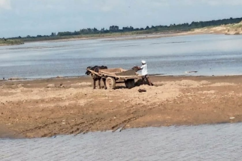 यमुना किनारे रातों-रात क्या चल रहा था? वीडियो वायरल होने पर खुला खनन माफियाओं का राज, जानिए पूरा मामला