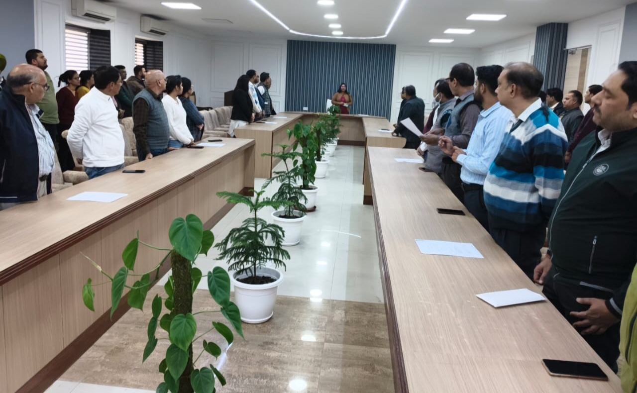 गाजियाबाद में संविधान दिवस पर हुआ कुछ खास… अधिकारियों ने एक स्वर में दोहराया ऐतिहासिक संकल्प
