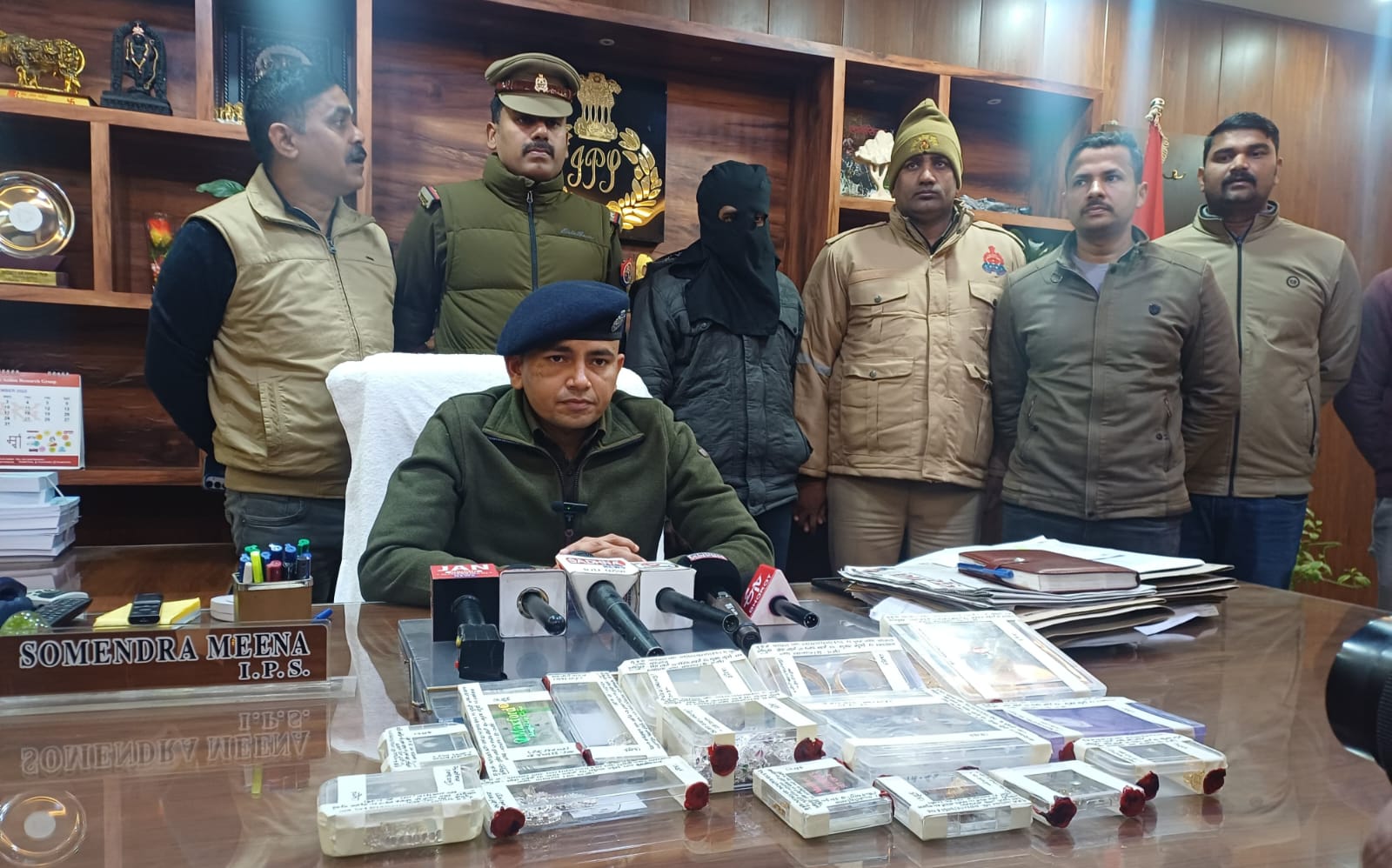 महराजगंज पुलिस को मिली बड़ी सफलता, दस लाख की चोरी का पर्दाफाश, शातिर चोर दबोचा गया