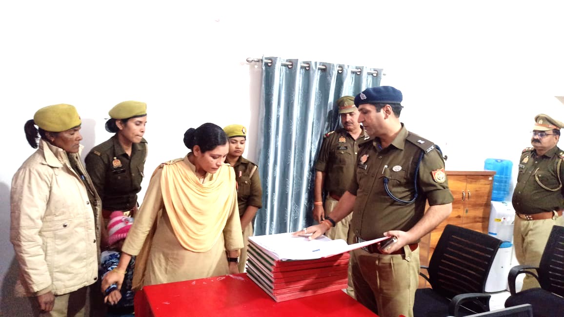 Bulandshahr: एसपी ग्रामीण ने किया पहासू थाना का अर्धवार्षिक निरीक्षण, व्यवस्थाओं को दिया नया स्वरूप