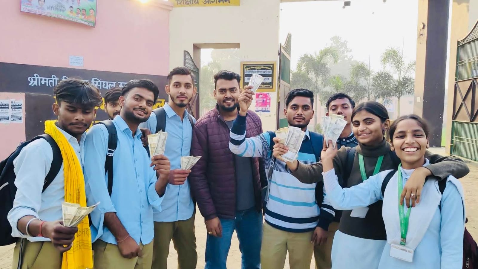 जहांगीराबाद फीस विवाद: छात्रों के दबाव में बैकफुट पर आया कॉलेज प्रशासन, लौटानी पड़ी अवैध फीस