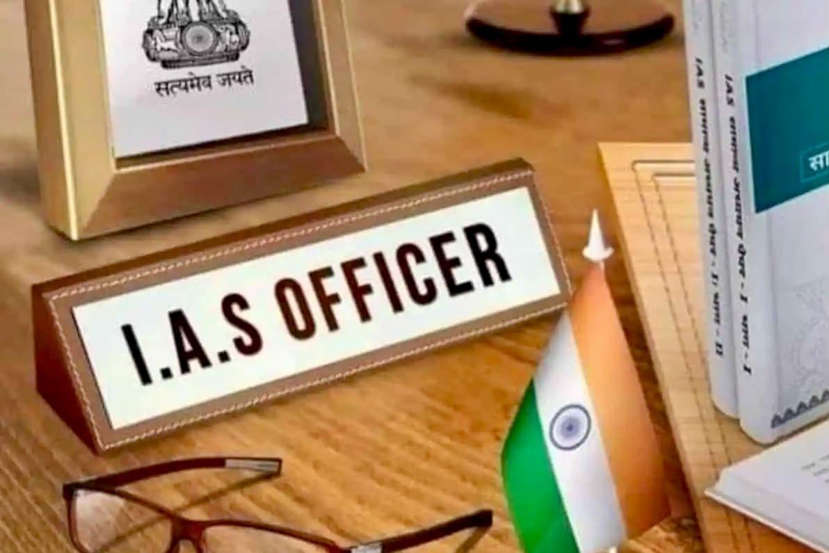 यूपी में बड़े पैमाने पर IAS अफसरों का तबादला; देवरिया, सुल्तानपुर, मथुरा, कानपुर देहात समेत कई जिलों में नई तैनाती