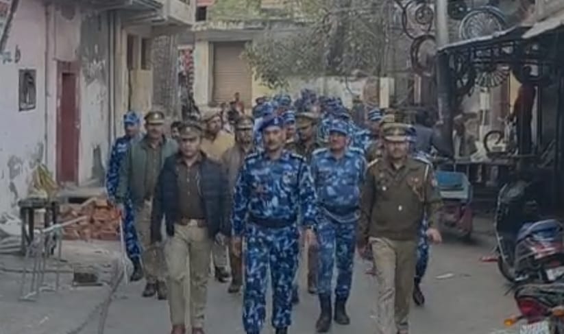 अवैध विदेशी नागरिकों की पहचान को लेकर गाजियाबाद में हाई अलर्ट, पुलिस-सीआरपीएफ का बड़ा सर्च अभियान