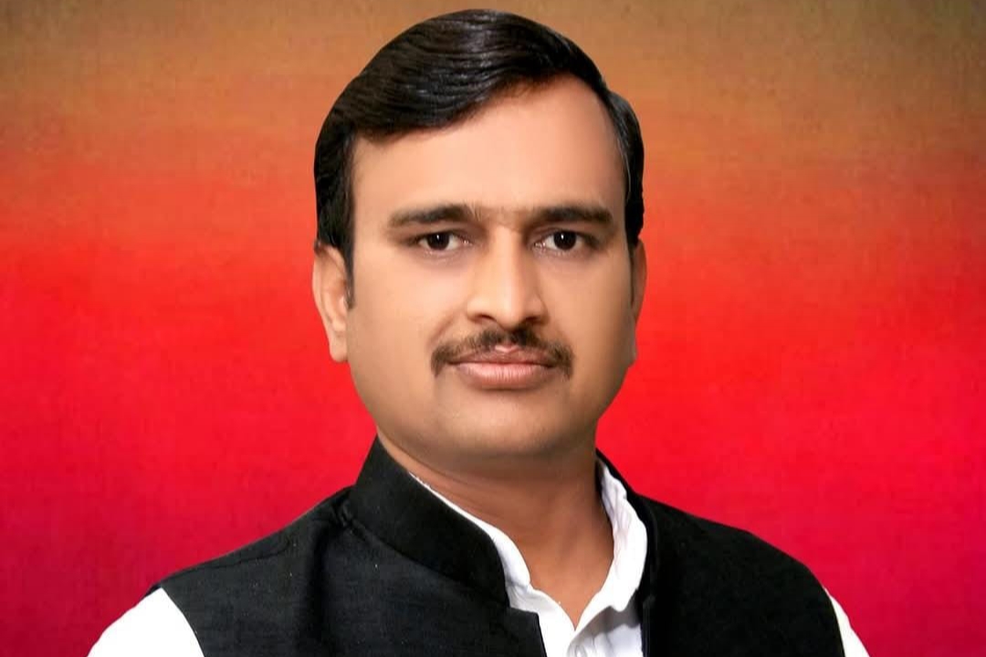 बड़ी ख़बर: गोरखपुर में दिनदहाड़े सियासी सनसनी, सपा नेता अमरेंद्र निषाद पर जानलेवा हमला, जानिए फायरिंग की वजह