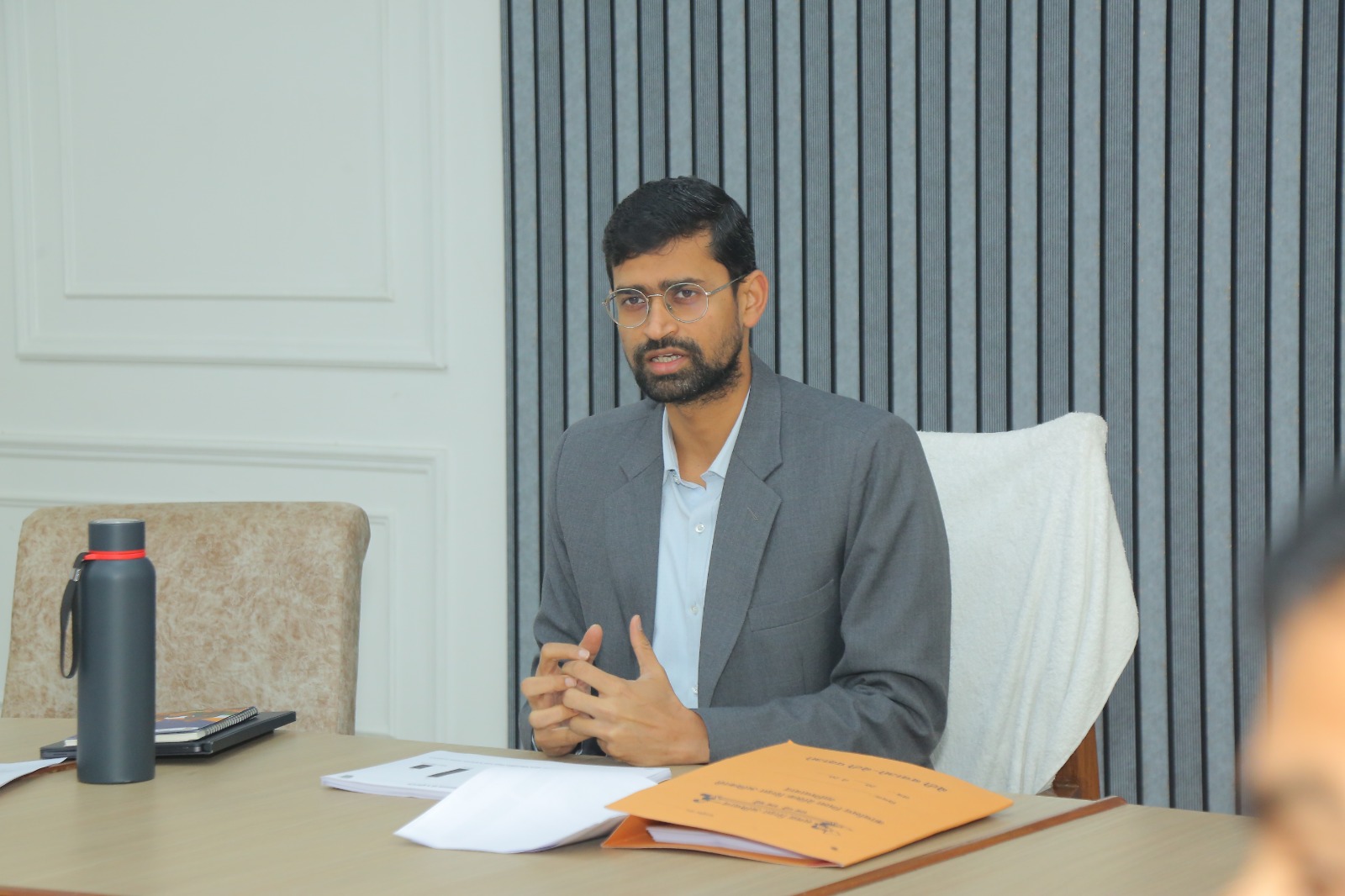 मुख्य विकास अधिकारी की अध्यक्षता में बेसिक शिक्षा विभाग की मासिक समीक्षा, कार्ययोजनाओं पर हुई चर्चा