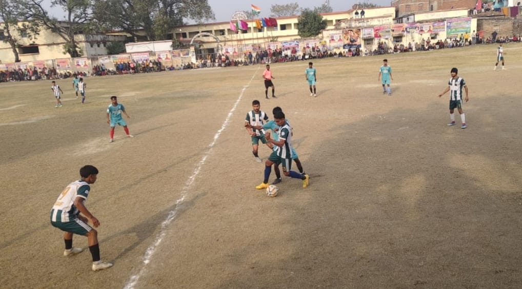 रामराज ऑल इंडिया फुटबॉल प्रतियोगिता: किशनगंज को हराकर छपरा ने फाइनल में बनाई जगह