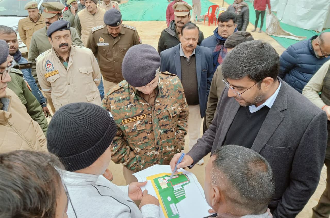 भव्य, सुरक्षित और अनुशासित होगा गोरखपुर महोत्सव, प्रशासन ने तेज की तैयारियां, जानिए कार्यक्रम की ख़ास बातें