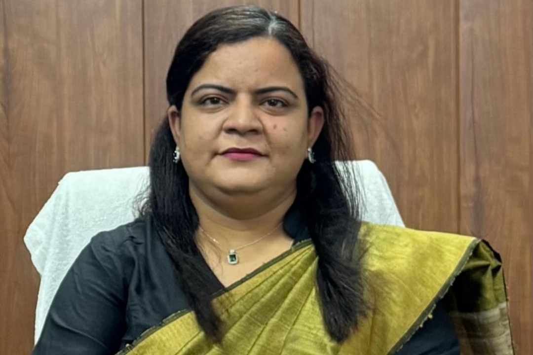 तमकुहीराज में आधार कार्ड के नाम पर अवैध वसूली का आरोप, एसडीएम की छापेमारी से मचा हड़कंप, दोषियों पर गिरी गाज