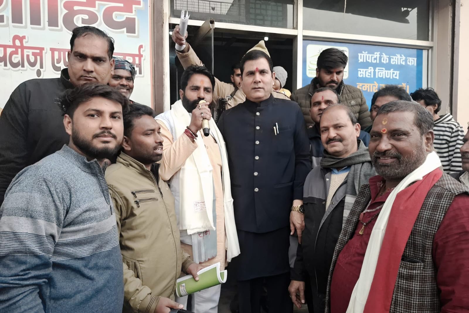 लोनी के वार्ड 44 में जनसुविधाओं को मजबूती, कई विकास कार्यों की शुरुआत, विधायक नंदकिशोर गुर्जर ने किया शिलान्यास