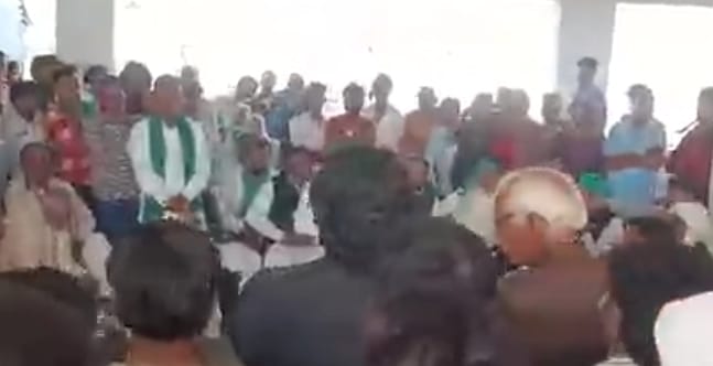 डंपिंग प्लांट विवाद में प्रशासन की परीक्षा, आंदोलन तेज होने के संकेत, ग्रामीणों ने दिखाई एकजुटता