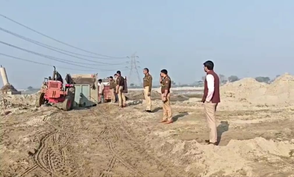 यमुना खादर में बिना अनुमति खनन का पर्दाफाश, प्रशासनिक टीम की ताबड़तोड़ कार्रवाई से मचा हड़कंप