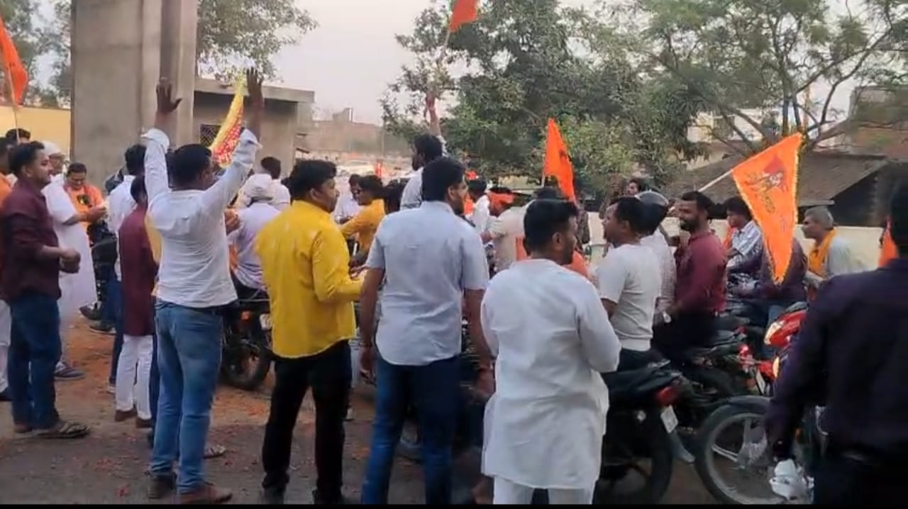 परशुराम जयंती पर महराजगंज हुआ भक्तिमय, हर तरफ दिखा आस्था का रंग, यादगार बनी शोभायात्रा