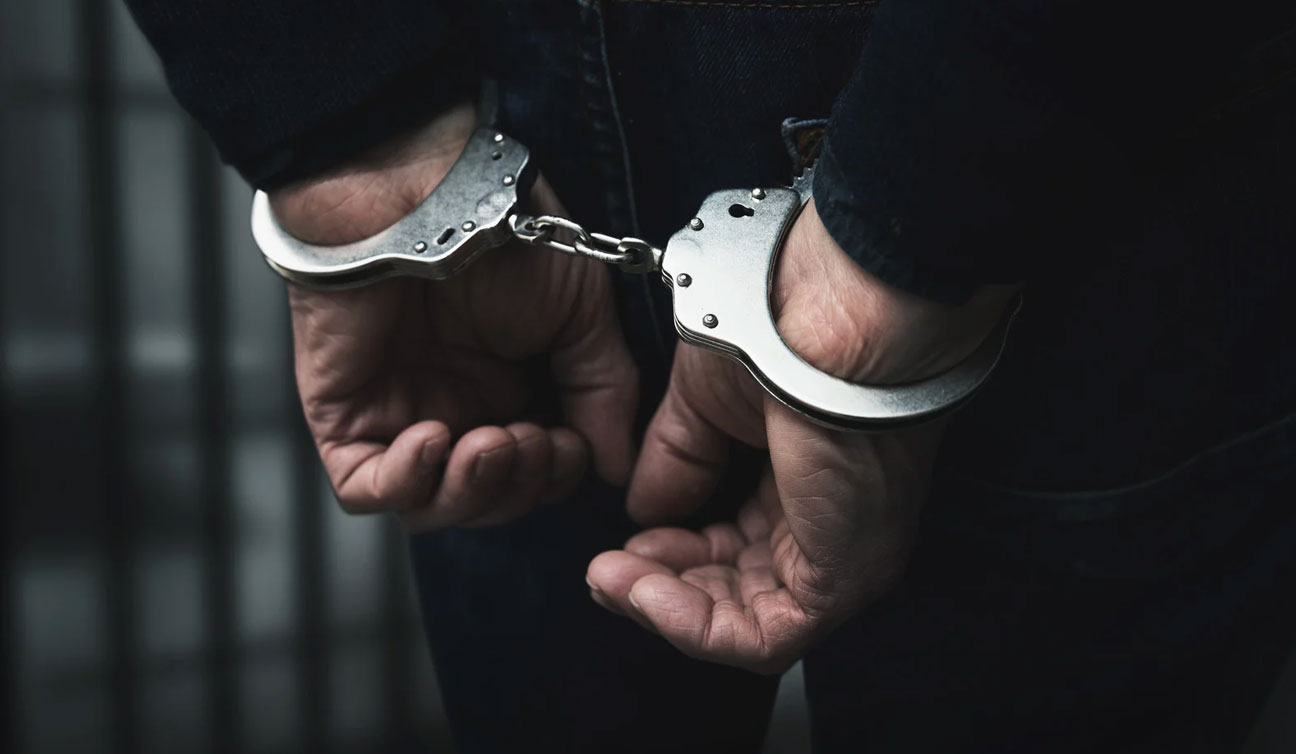 प्यार बना मुसीबत! टावर पर चढ़ा सिरफिरा आशिक, परसामलिक पुलिस ने उतारकर भेजा जेल