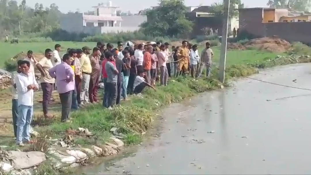 Rampur: शराब के नशे में तालाब पार करने की लगी शर्त, एक युवक की डूबकर मौत, घंटों बाद मिला शव