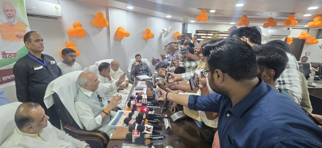 केंद्र सरकार के 12 साल पूरे, रामपुर में प्रभारी मंत्री धर्मपाल सिंह ने गिनाईं उपलब्धियां, विकास कार्यों पर की चर्चा