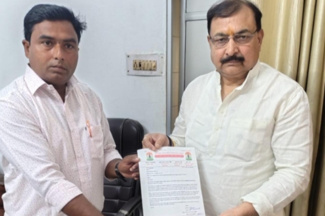 पत्रकार हितों को लेकर बड़ा कदम, विधायक तक पहुंची प्रेस क्लब स्थापना की मांग, मिला सहयोग का भरोसा