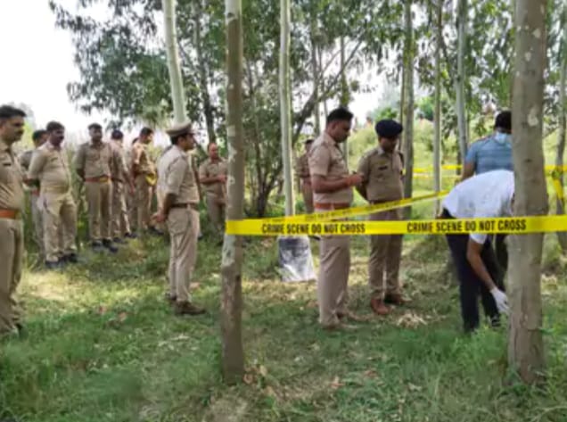 रहस्यमयी हालात में खेत में मिला युवक, मौत की गुत्थी सुलझाने में जुटी रामपुर पुलिस